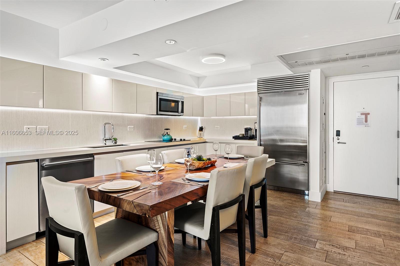 A11606653 Property Photo 10