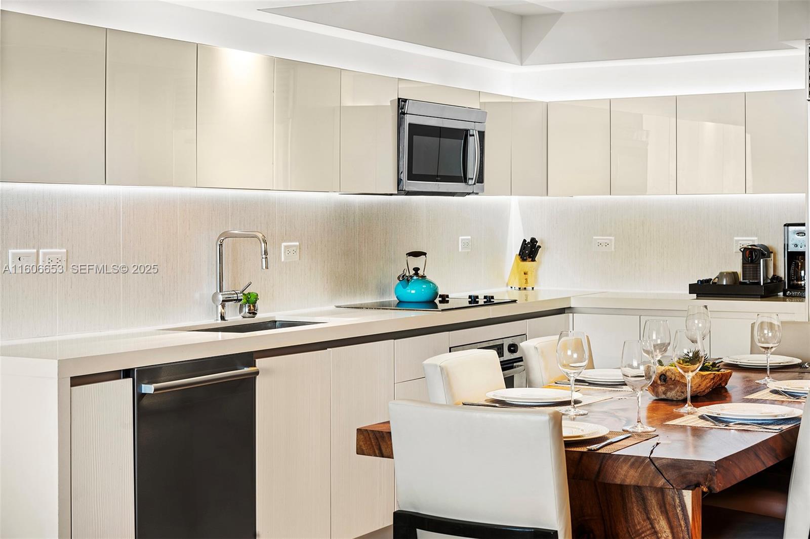 A11606653 Property Photo 13