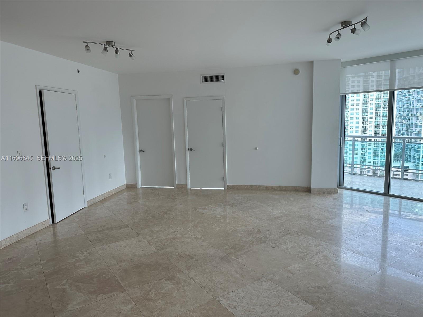 350 S Miami Avenue 2302 Property Photo 1