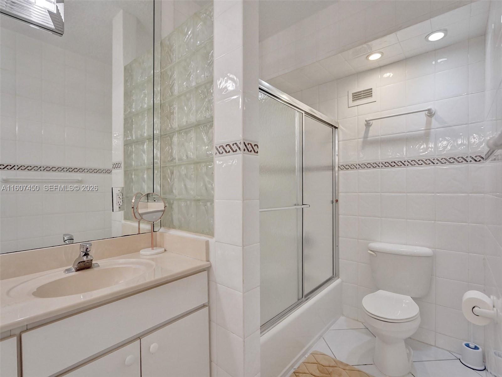 3725 S Ocean Drive 1506 Property Photo 14