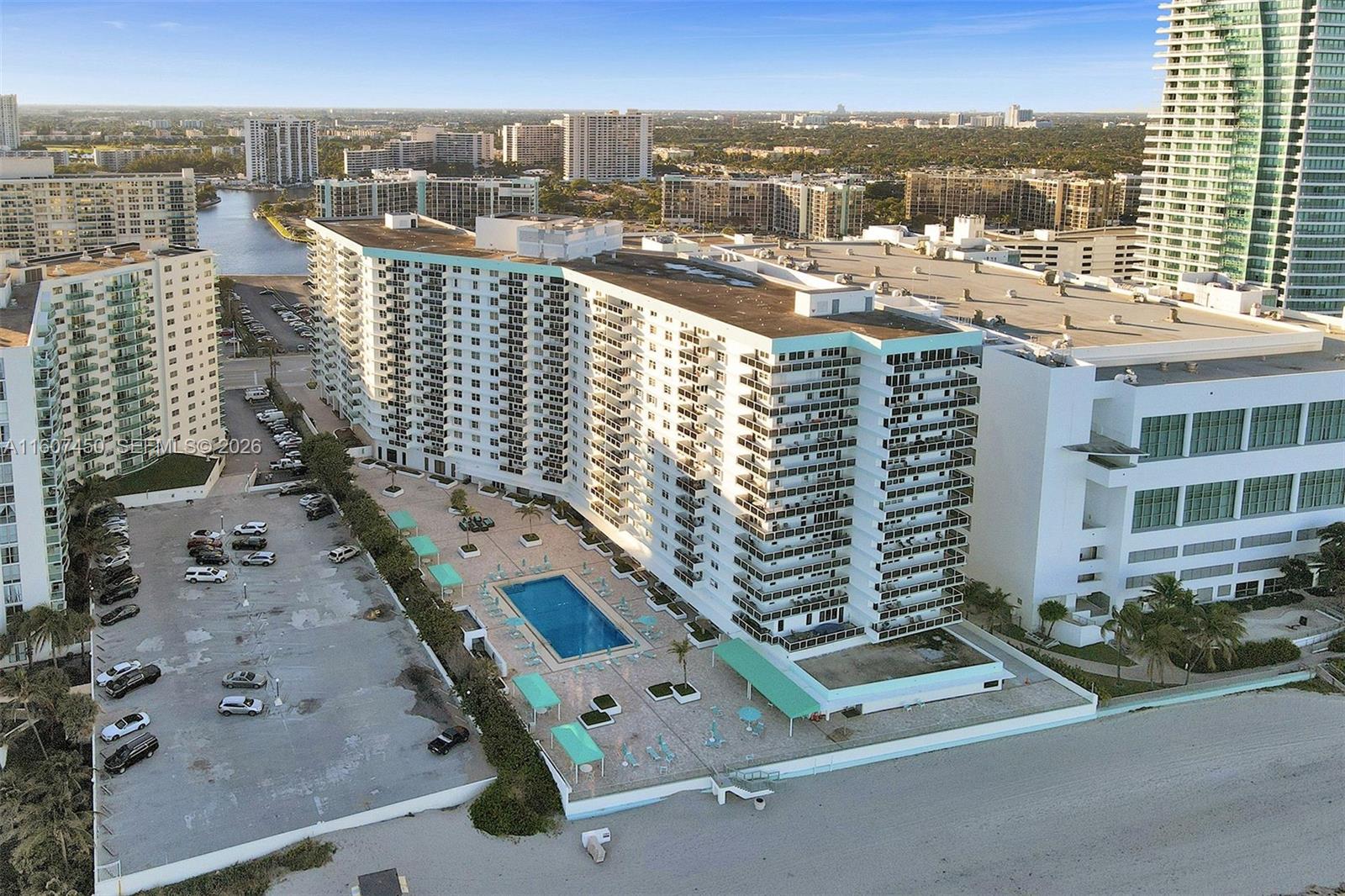 3725 S Ocean Drive 1506 Property Photo 42