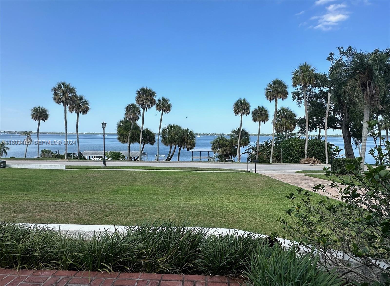 1613 N Indian River Drive Property Photo 12