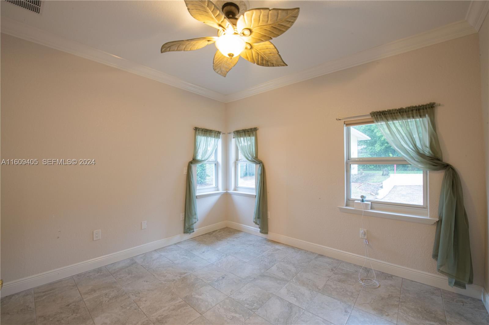 1613 N Indian River Drive Property Photo 36