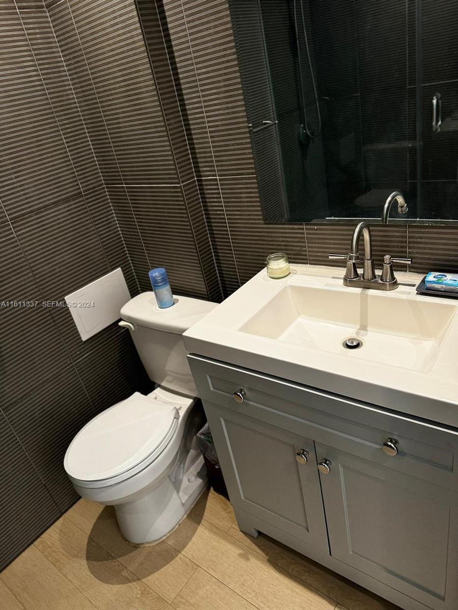 642 Michigan Avenue 6 Property Photo 8