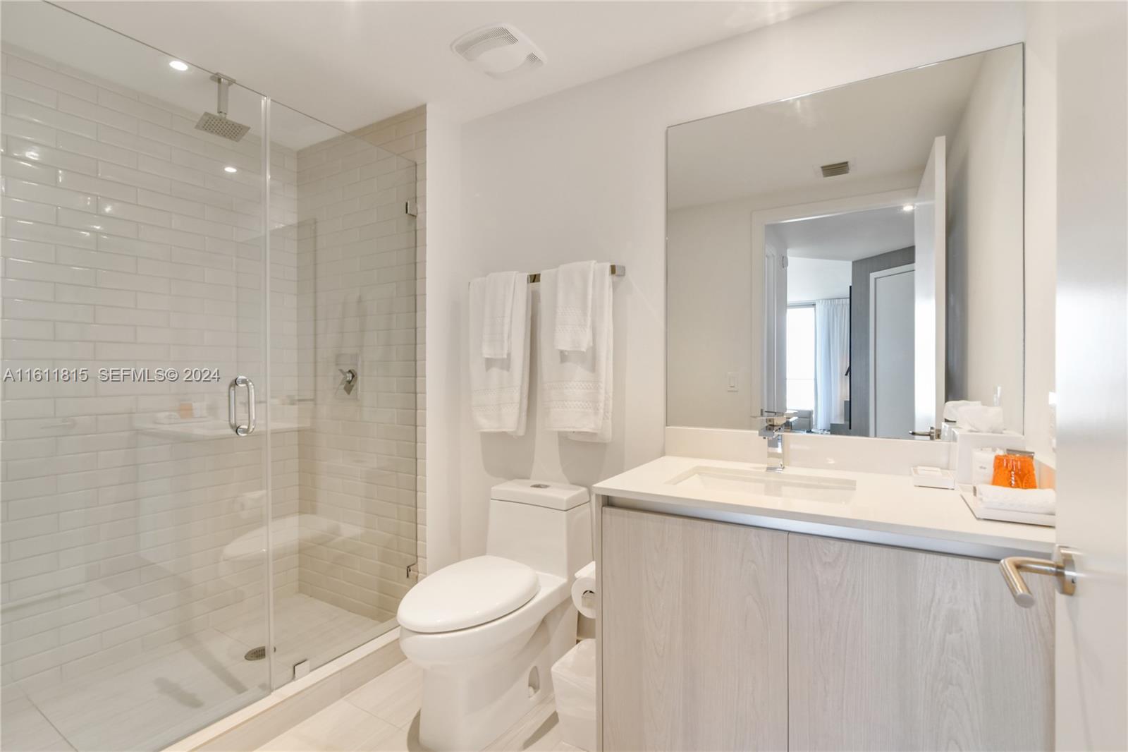 A11611815 Property Photo 7