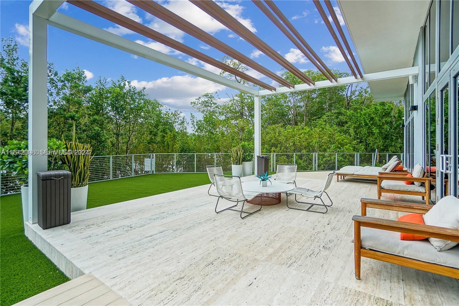 16385 Biscayne Boulevard 1418 Property Photo 14