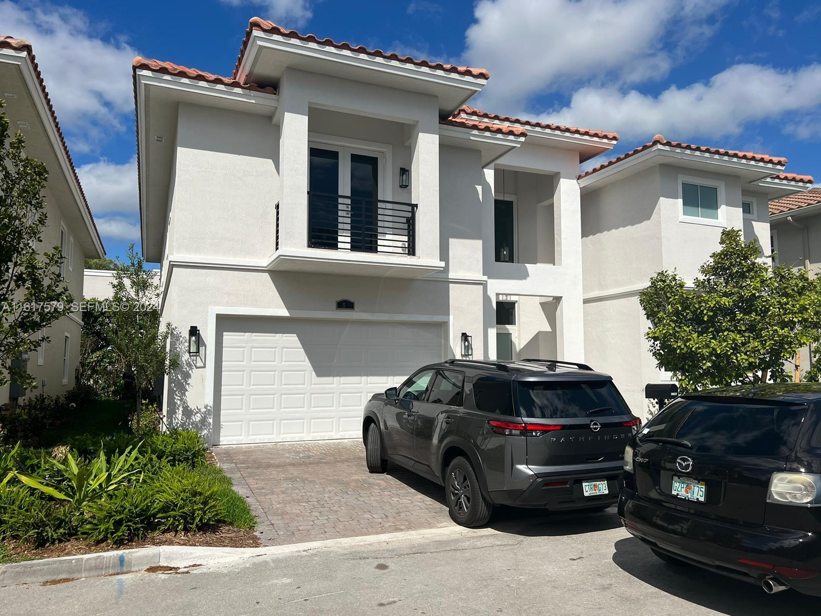 A11617579 Property Photo 3