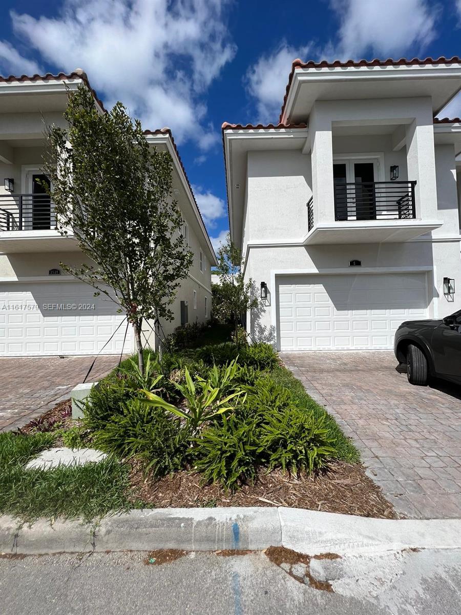 A11617579 Property Photo 17
