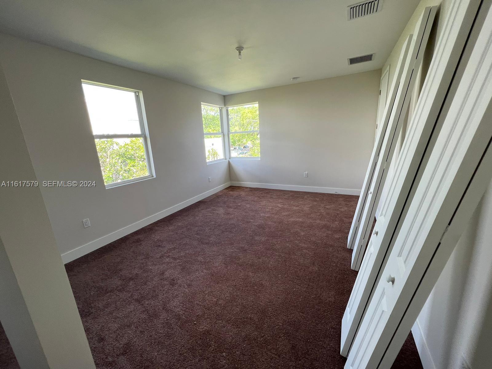 A11617579 Property Photo 23