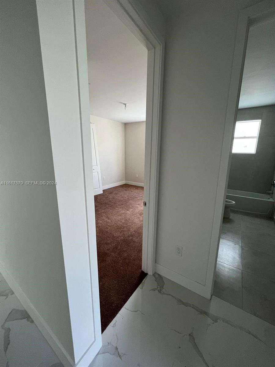 A11617579 Property Photo 38