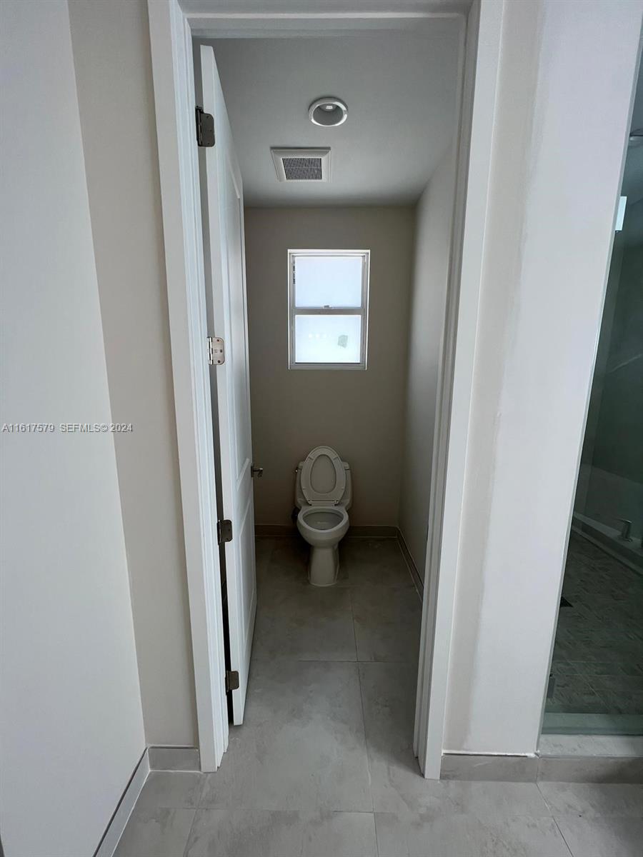 A11617579 Property Photo 41