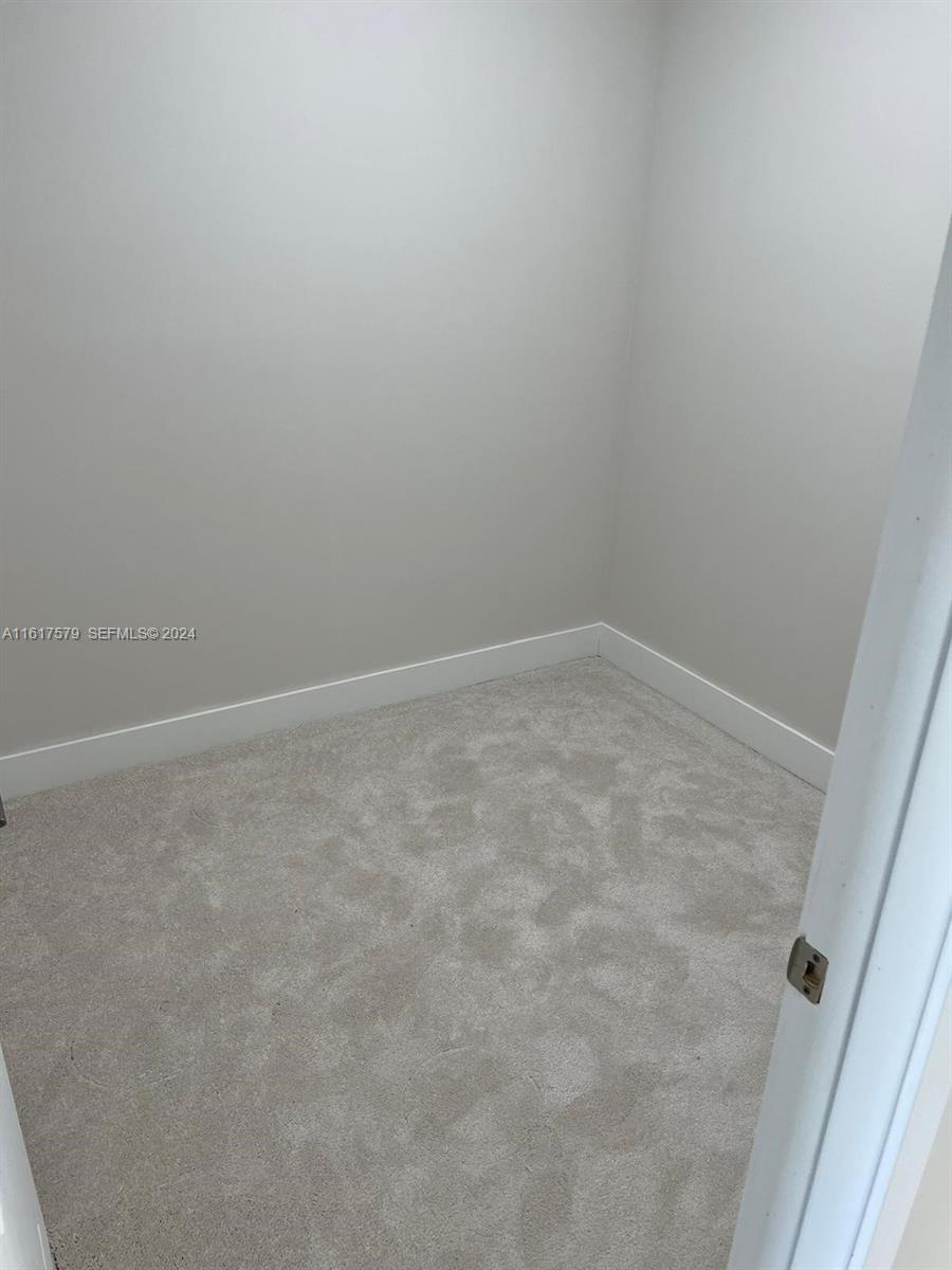 A11617579 Property Photo 45