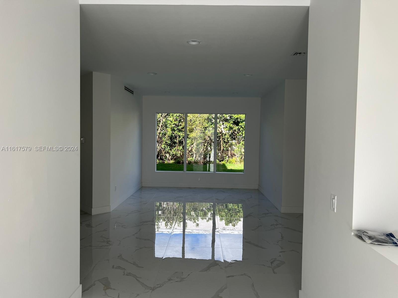 A11617579 Property Photo 51