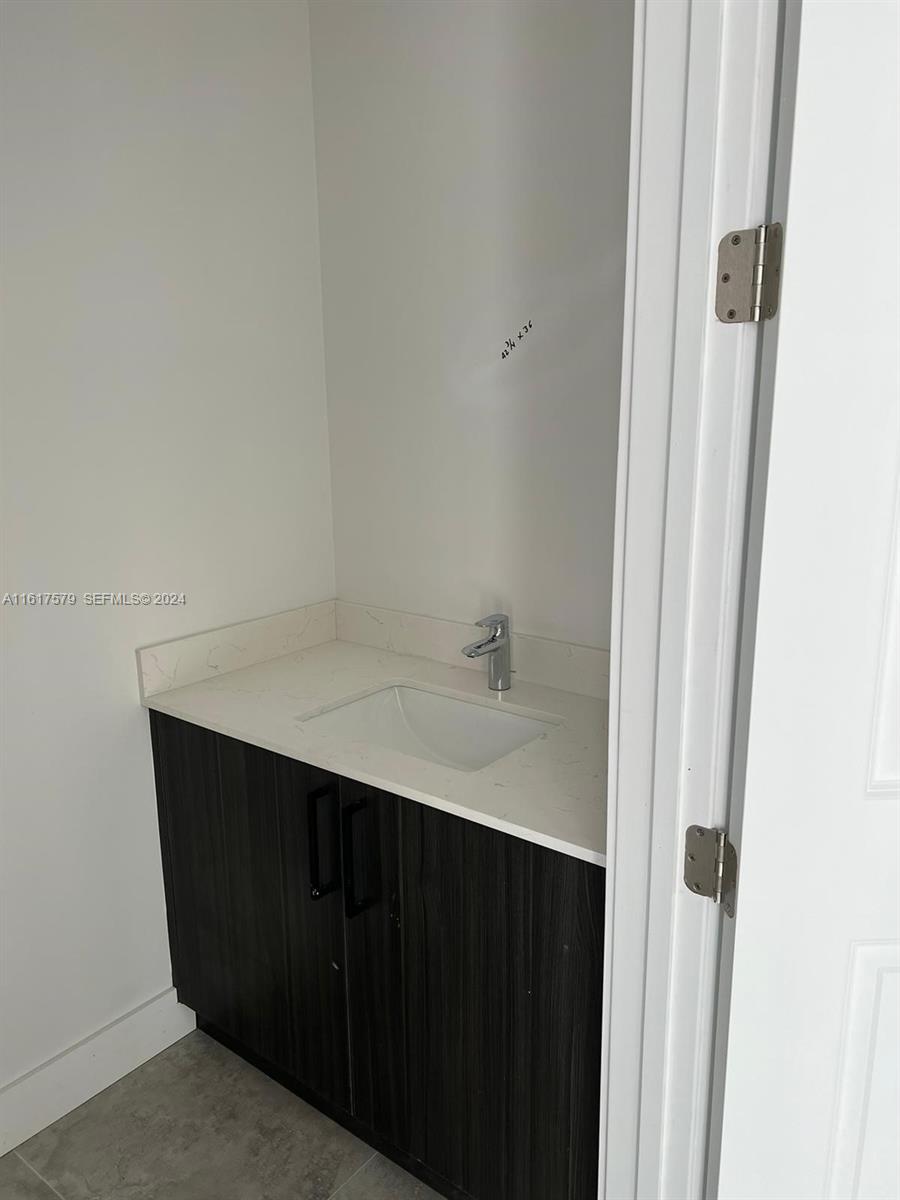 A11617579 Property Photo 59