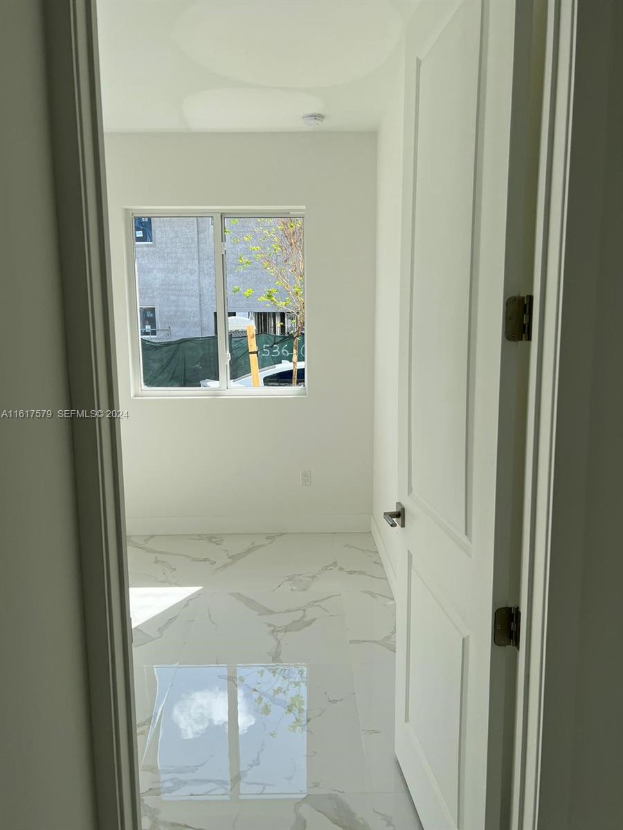 A11617579 Property Photo 63