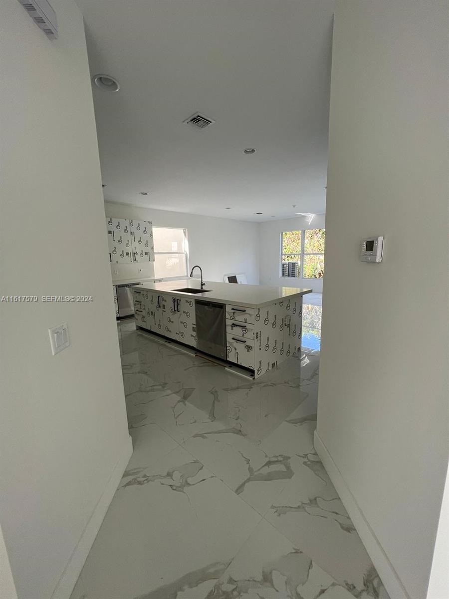 A11617579 Property Photo 75