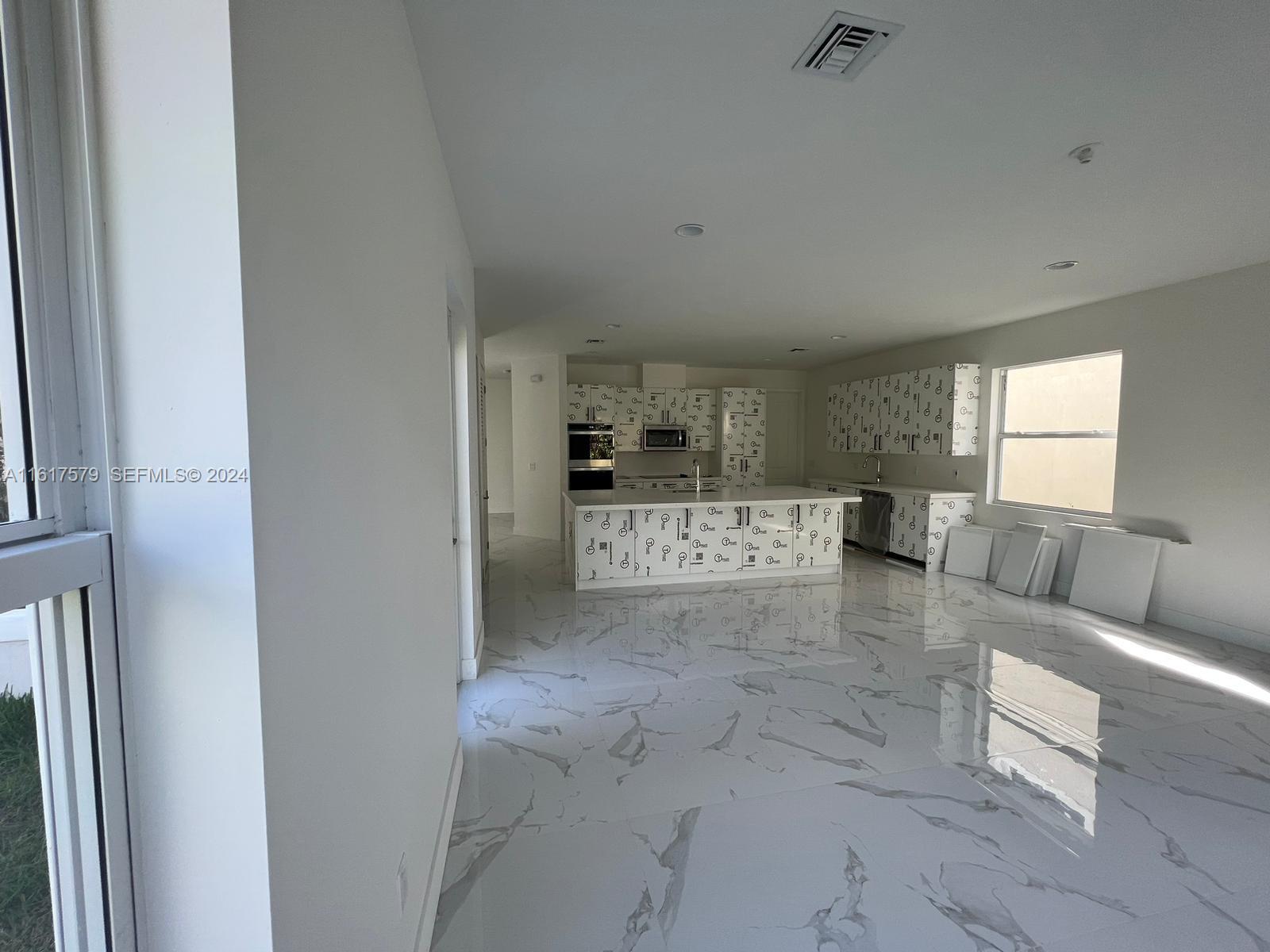 A11617579 Property Photo 83