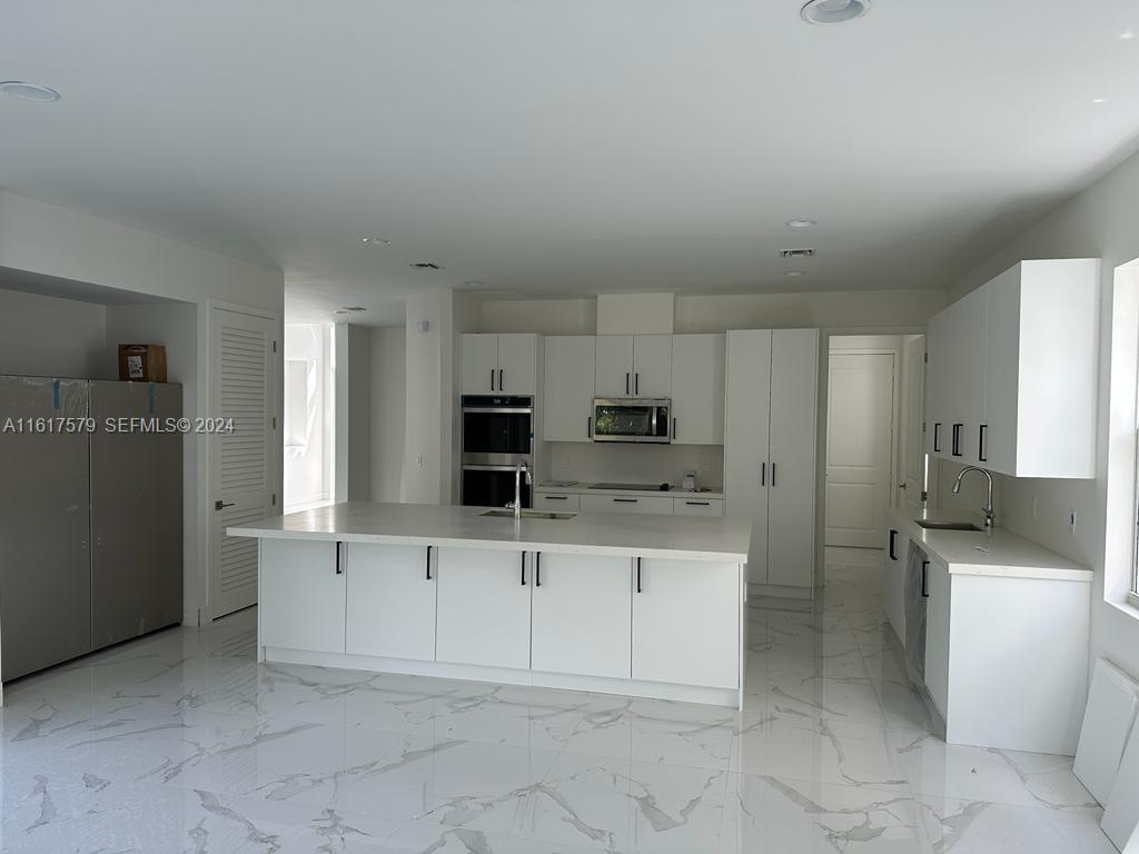 A11617579 Property Photo 98