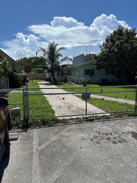 470 Nw 26th Avenue Property Photo 1