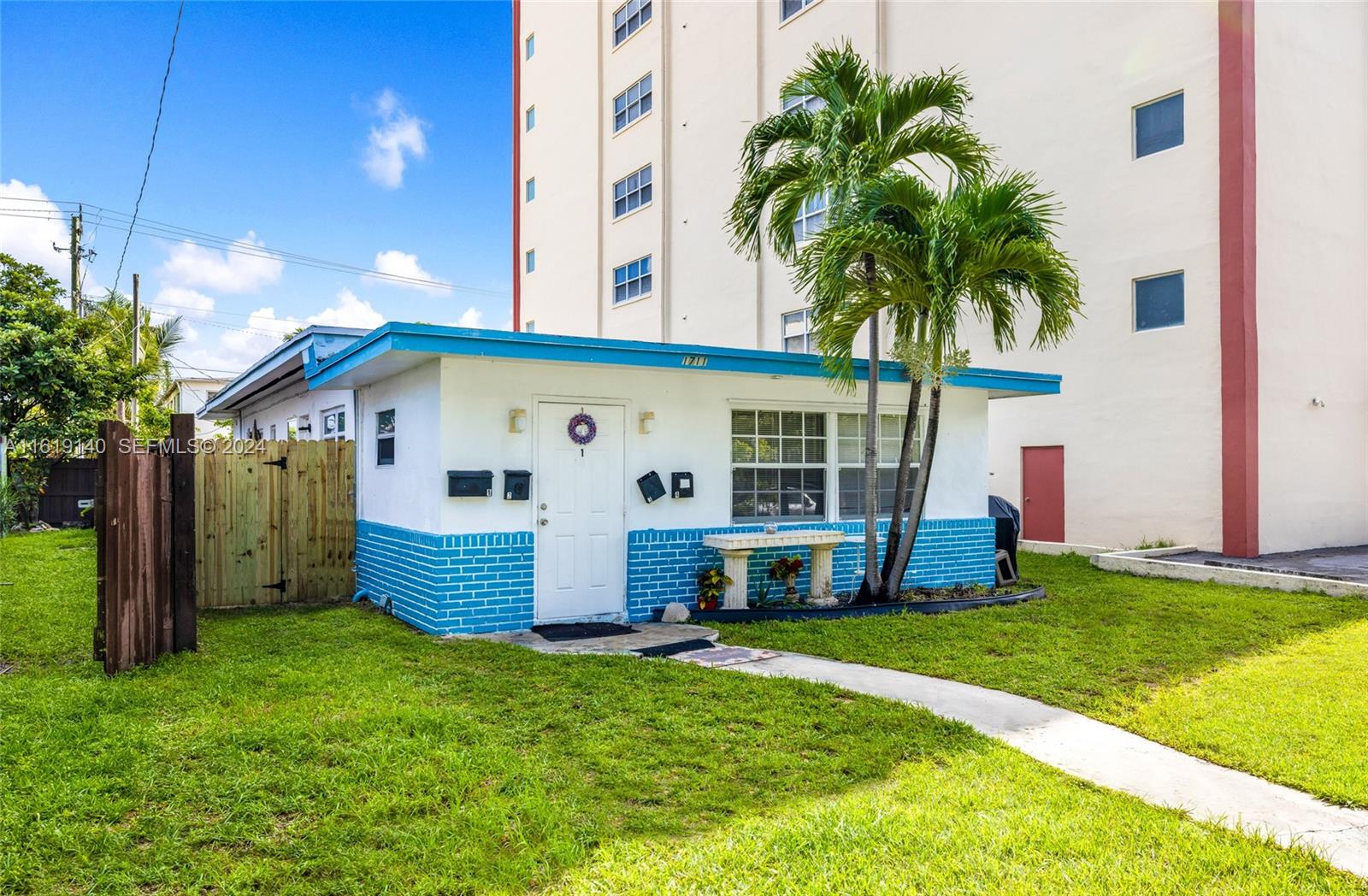 1711 Buchanan Street Property Photo 1