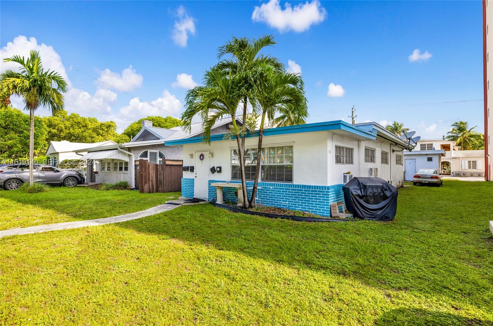 1711 Buchanan Street Property Photo 2