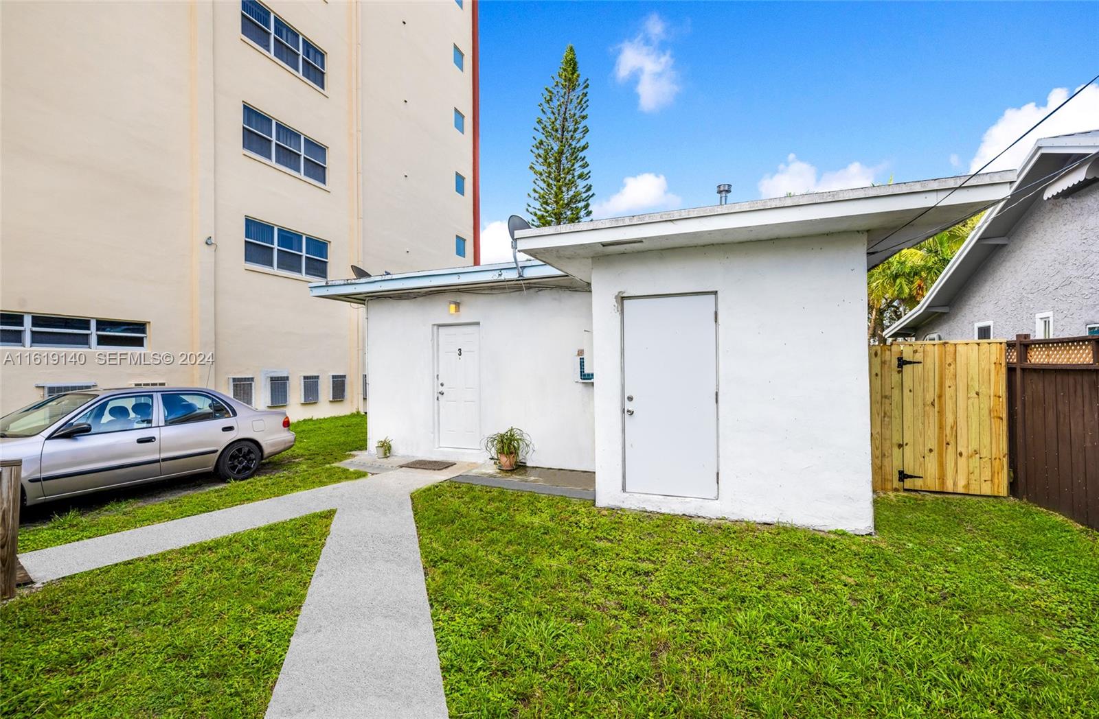 1711 Buchanan Street Property Photo 5