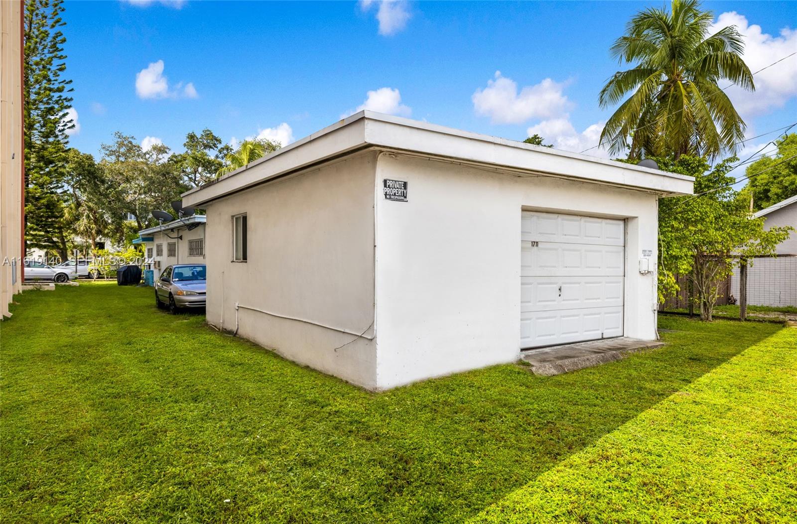 1711 Buchanan Street Property Photo 6