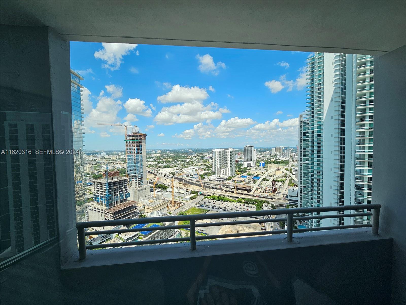 888 Biscayne Boulevard 2701 Property Photo 7