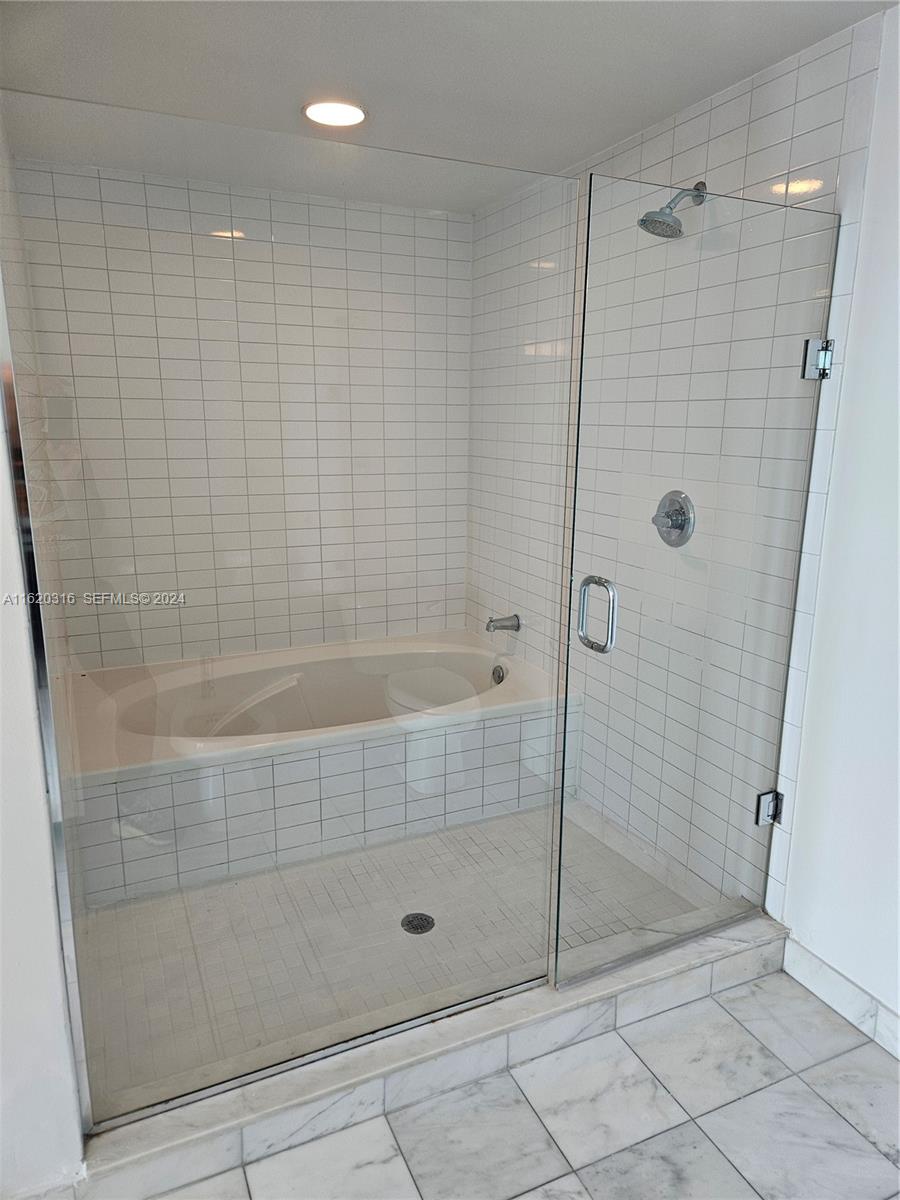 888 Biscayne Boulevard 2701 Property Photo 11