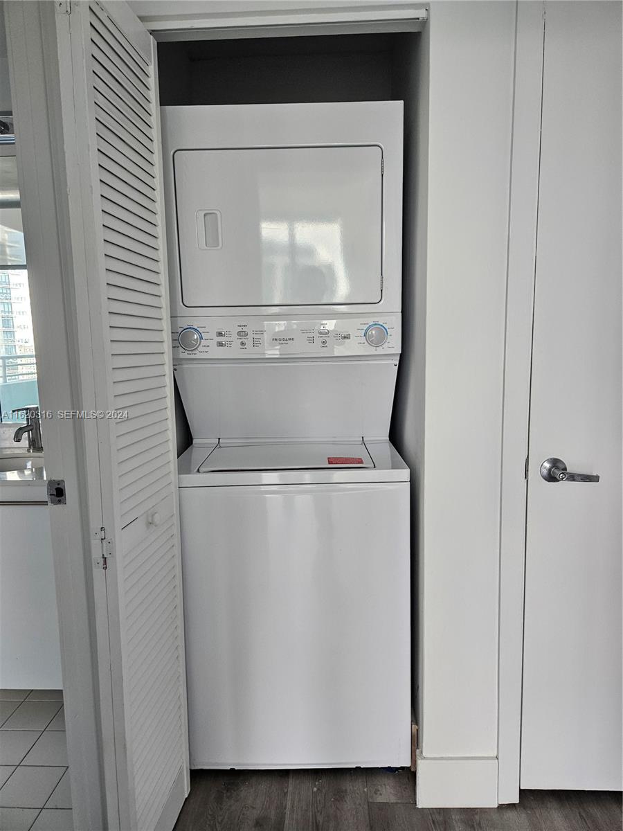 888 Biscayne Boulevard 2701 Property Photo 16