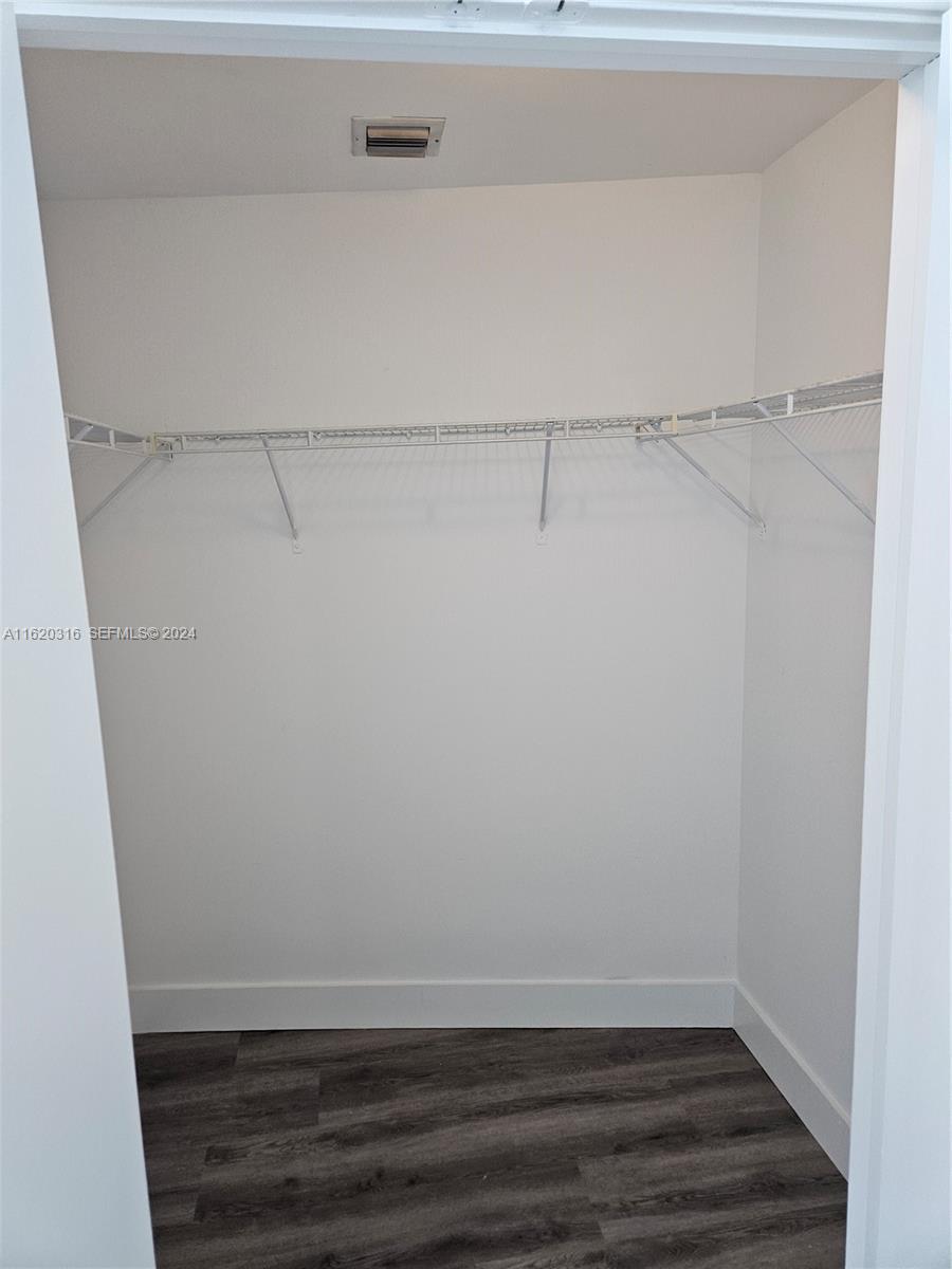 888 Biscayne Boulevard 2701 Property Photo 19