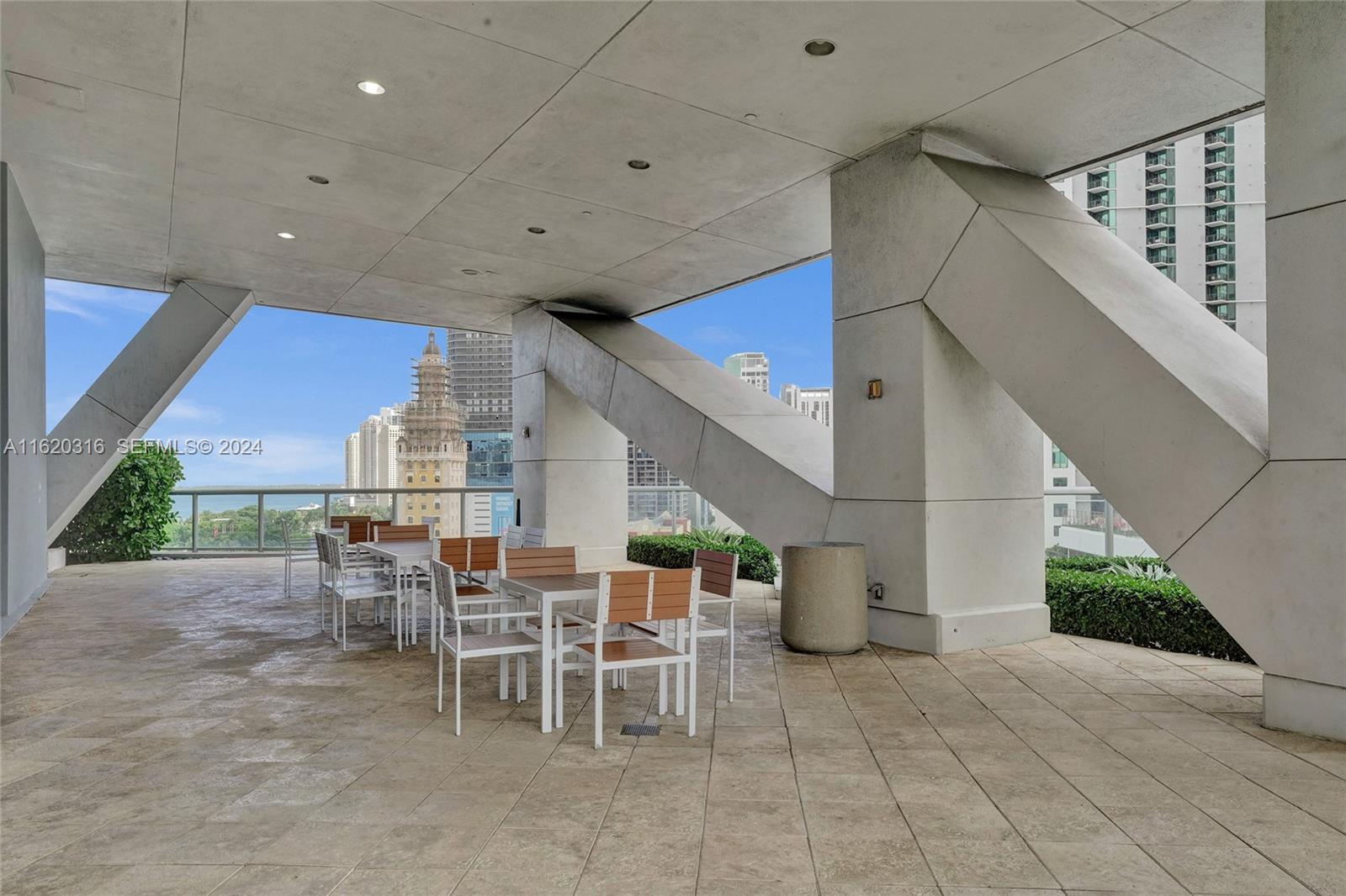888 Biscayne Boulevard 2701 Property Photo 25