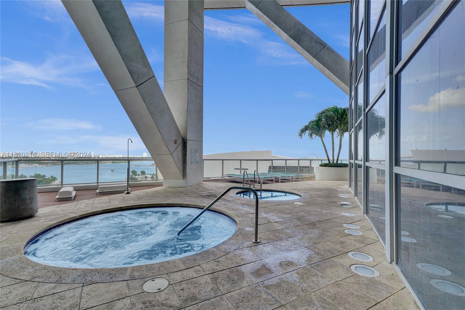888 Biscayne Boulevard 2701 Property Photo 30