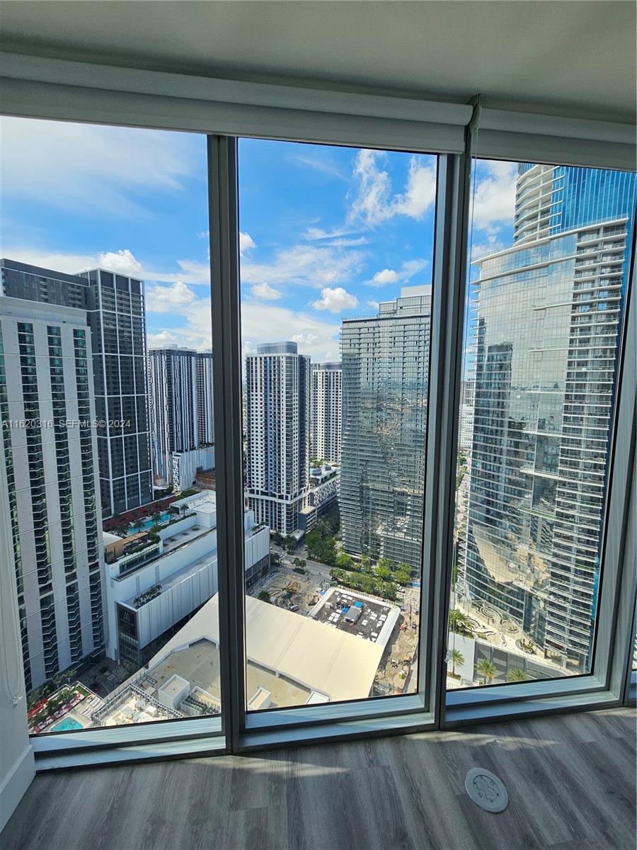 888 Biscayne Boulevard 2701 Property Photo 31