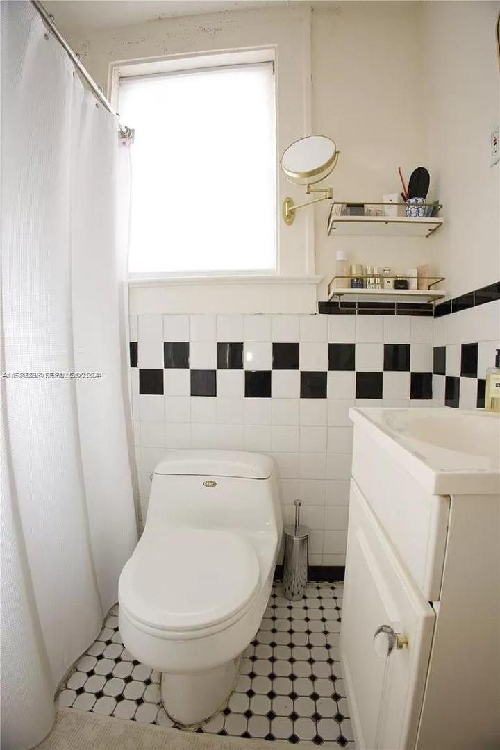 A11623838 Property Photo 5