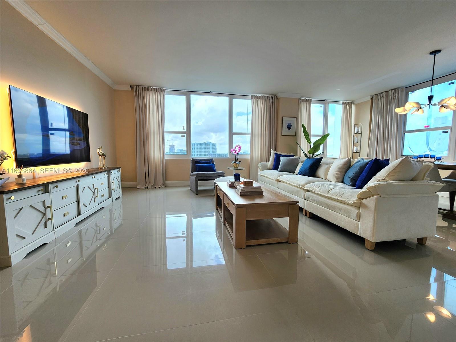 3505 S Ocean Drive 1105 Property Photo 4