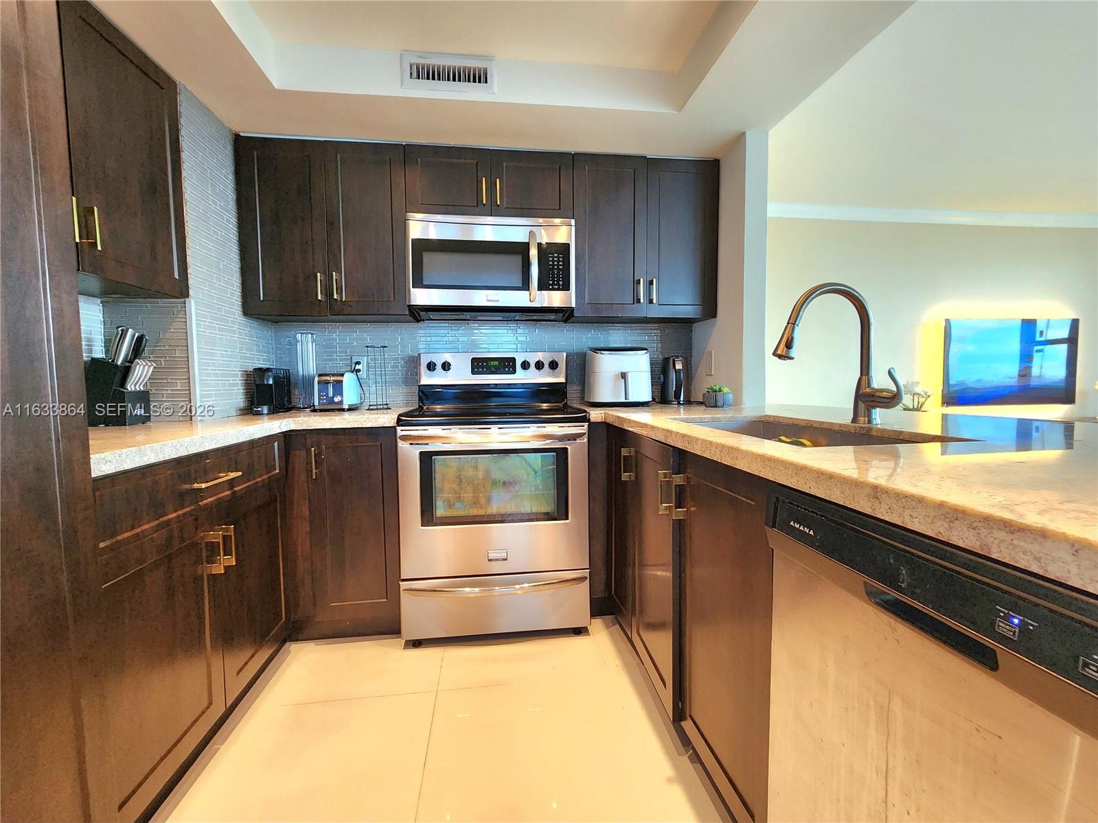 3505 S Ocean Drive 1105 Property Photo 5