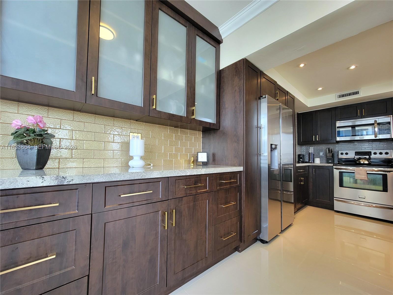 3505 S Ocean Drive 1105 Property Photo 6