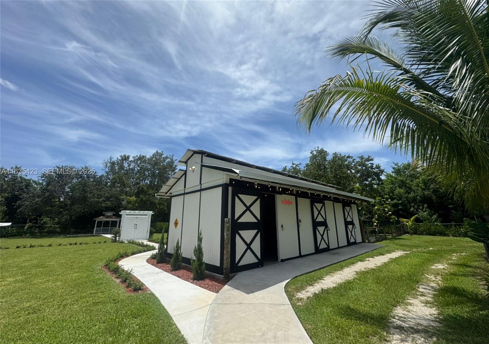 A11635423 Property Photo 9