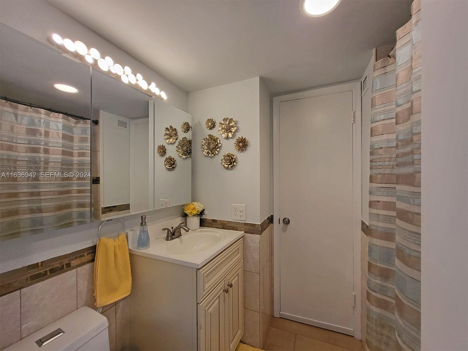 1825 S Ocean Drive 206 Property Photo 17