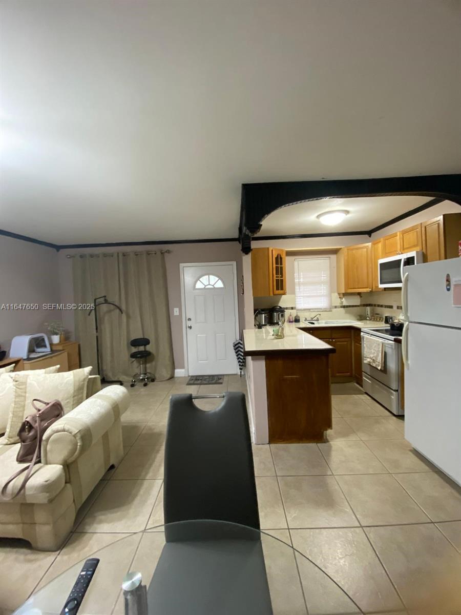 4050 Nw 135th Street 20-1 Property Photo 2