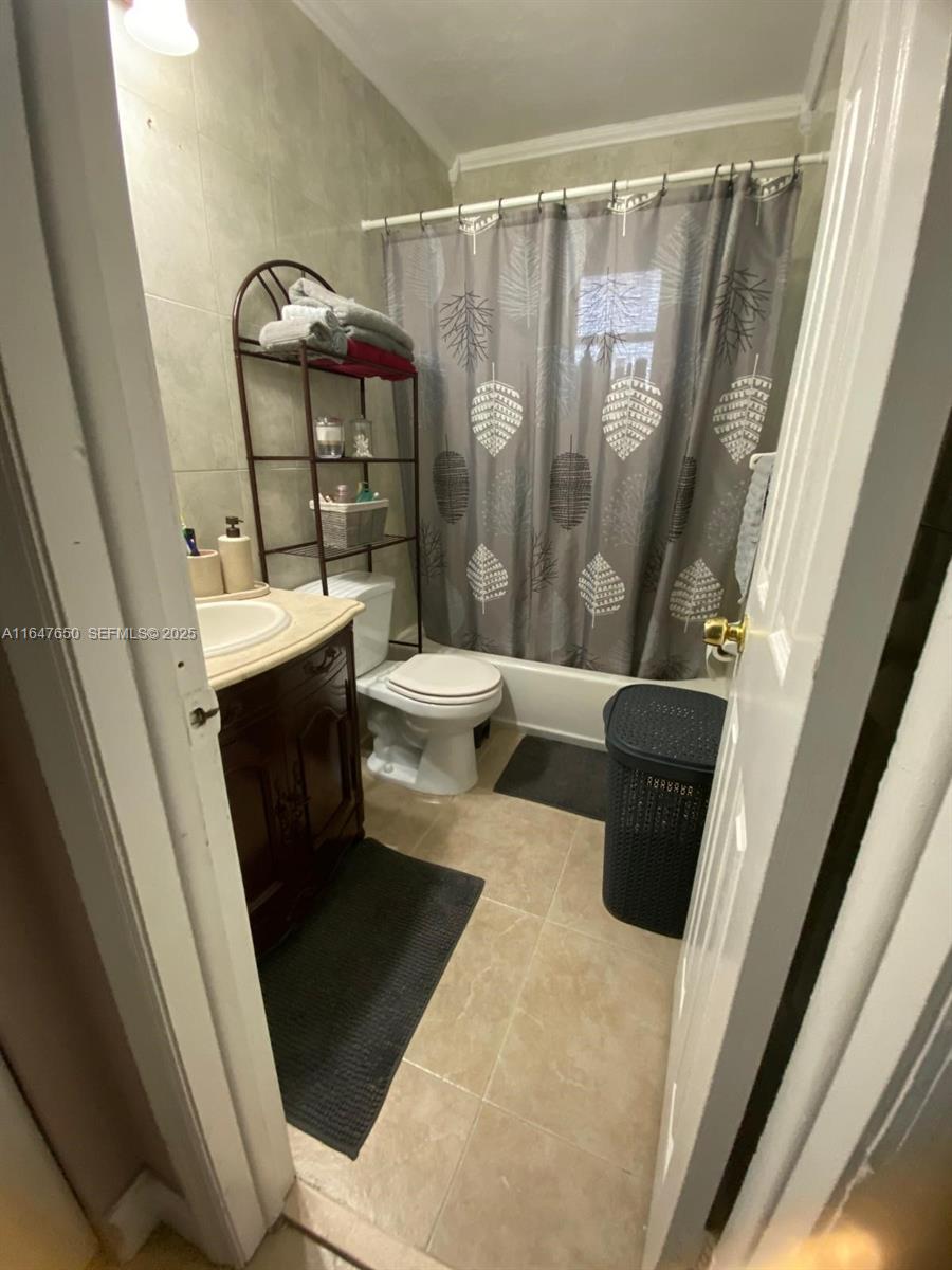 4050 Nw 135th Street 20-1 Property Photo 9