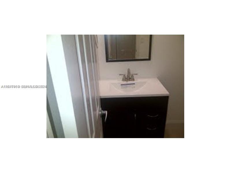 2750 Ne 183rd Street 707 Property Photo 4