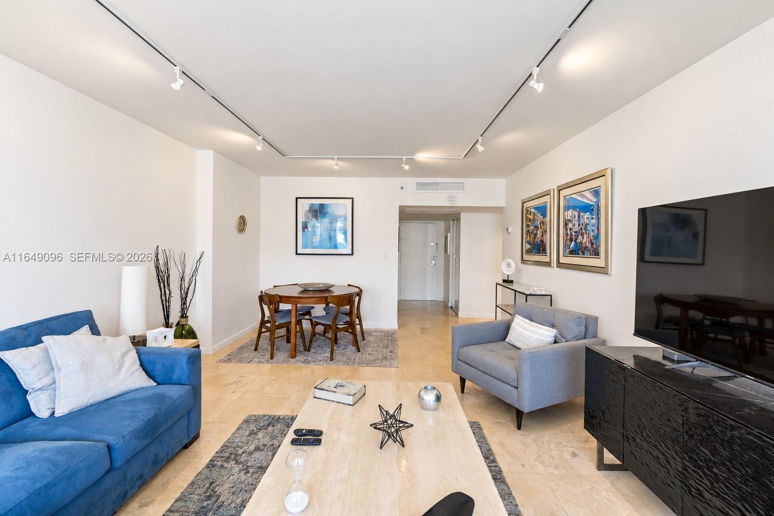 A11649096 Property Photo 5