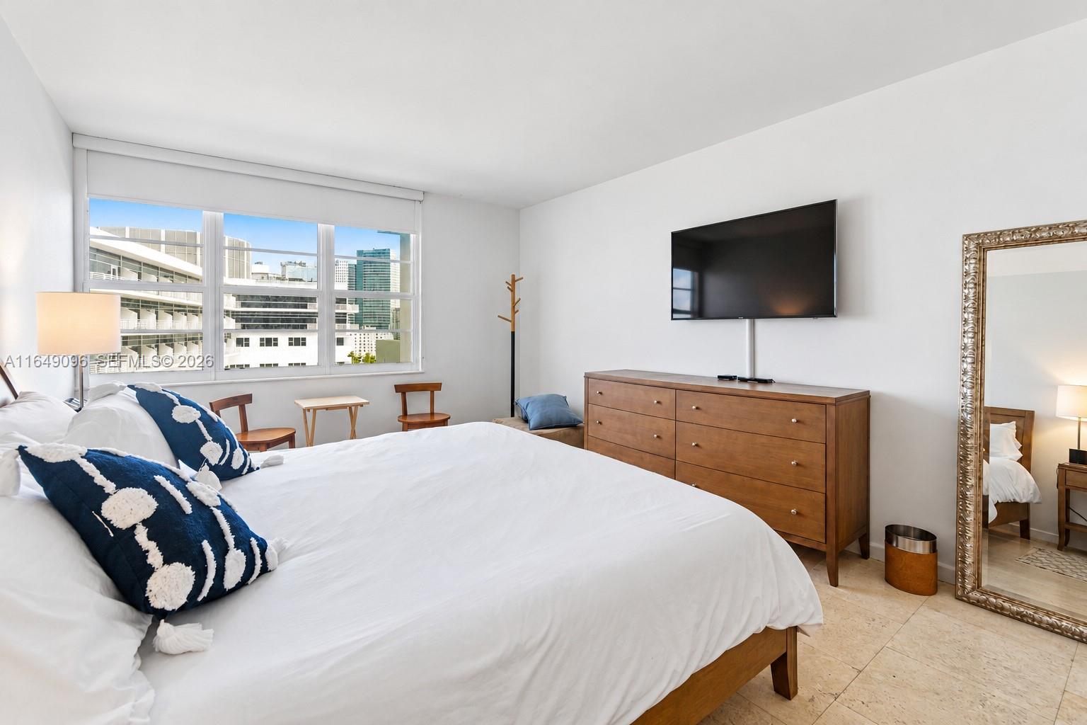 A11649096 Property Photo 10