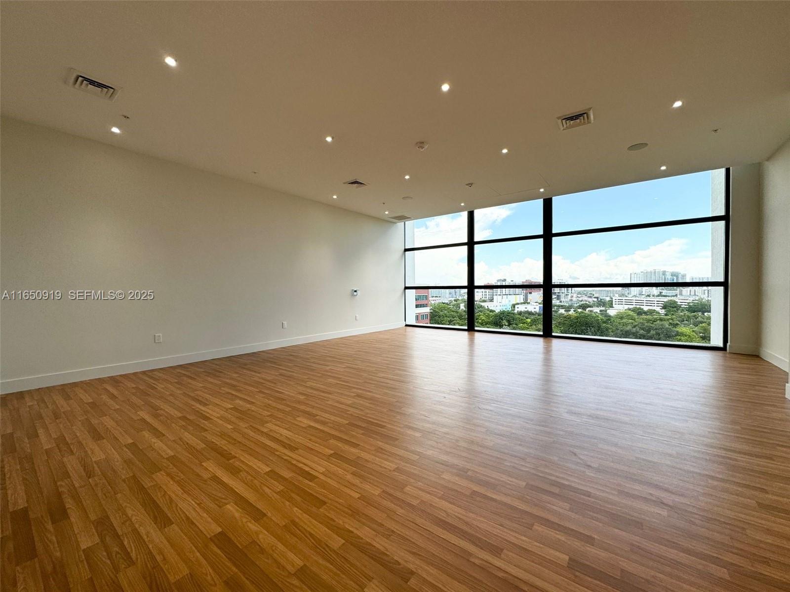 1642 Ne 1st Avenue 2409 Property Photo 5
