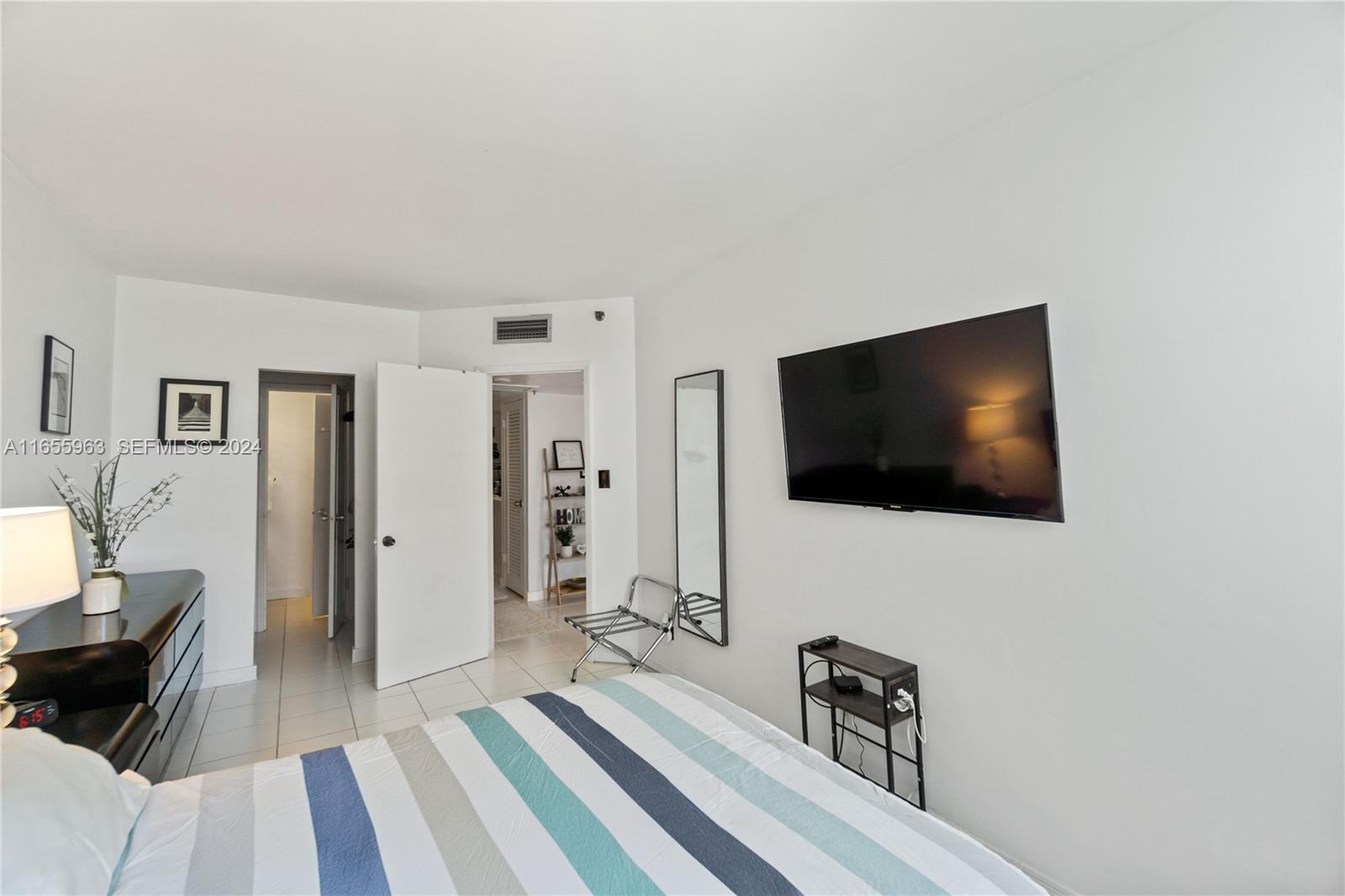 100 Lincoln Road 924 Property Photo 10