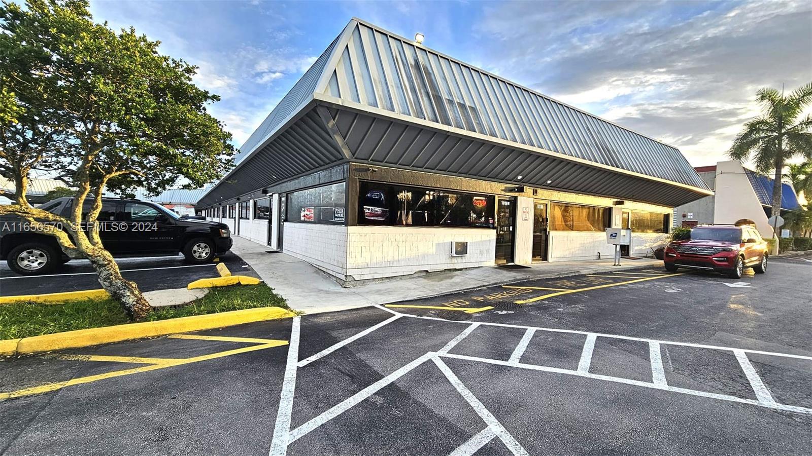 A11656570 Property Photo 2