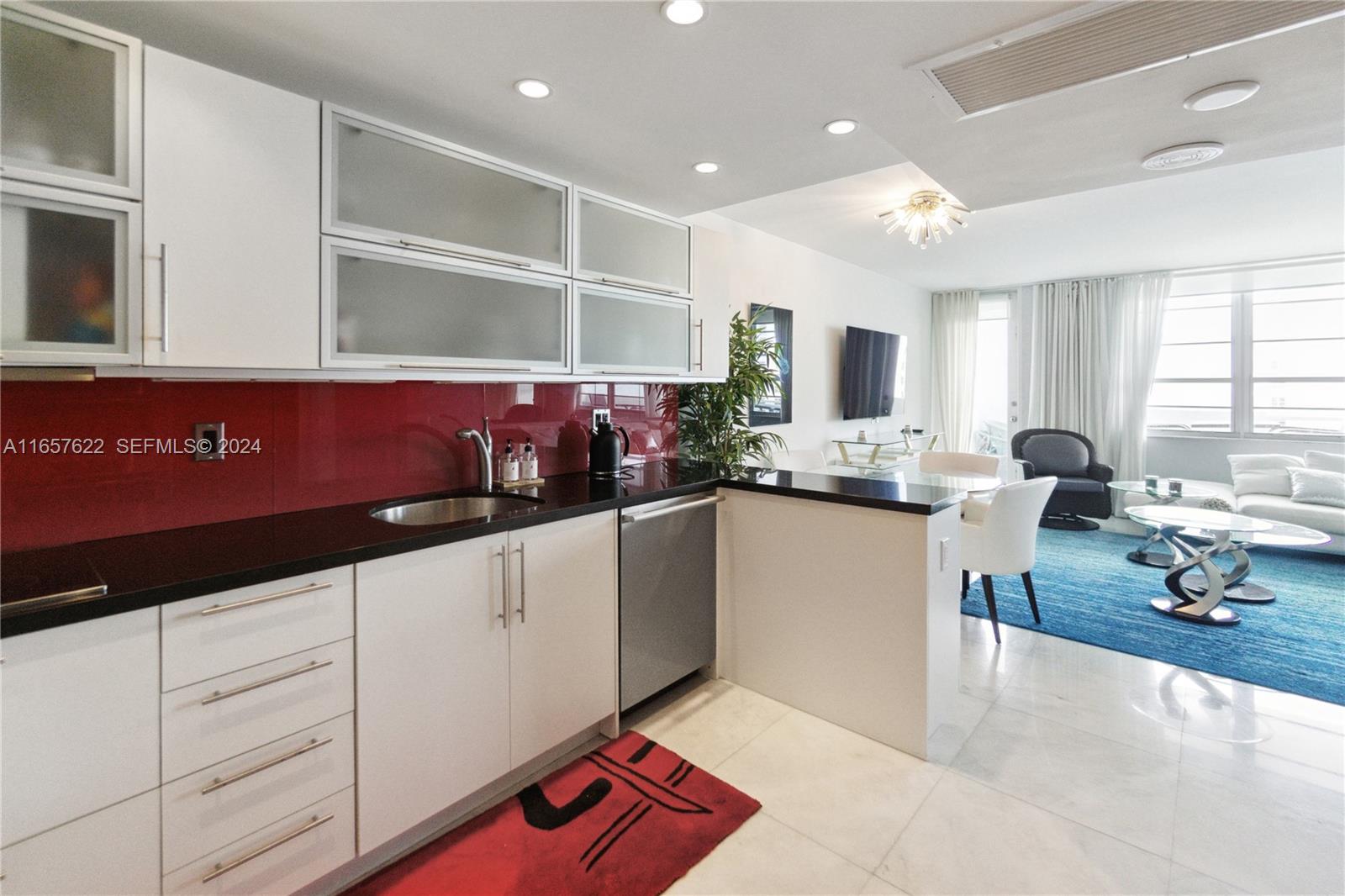 100 Lincoln Road 1534 Property Photo 7
