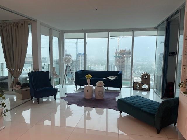 1040 Biscayne Boulevard 2607